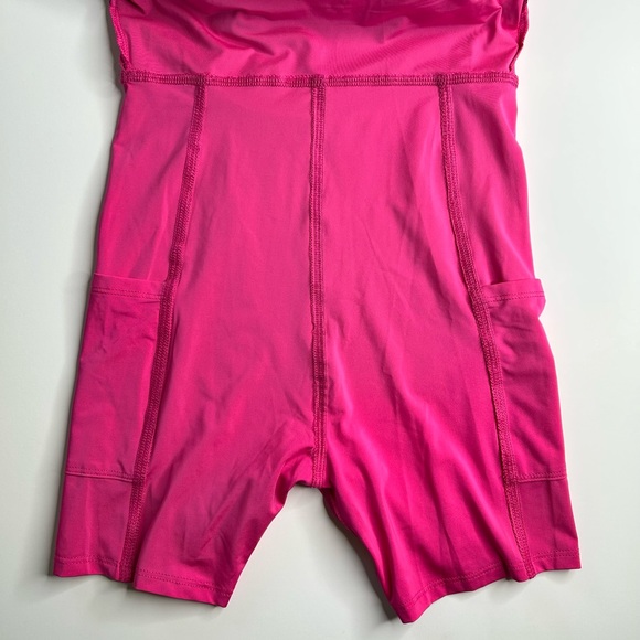 GapFit Brushed Tech Jersey Dress Athletic Pink Attached Shorts Dry Wicking XS - Picture 6 of 11